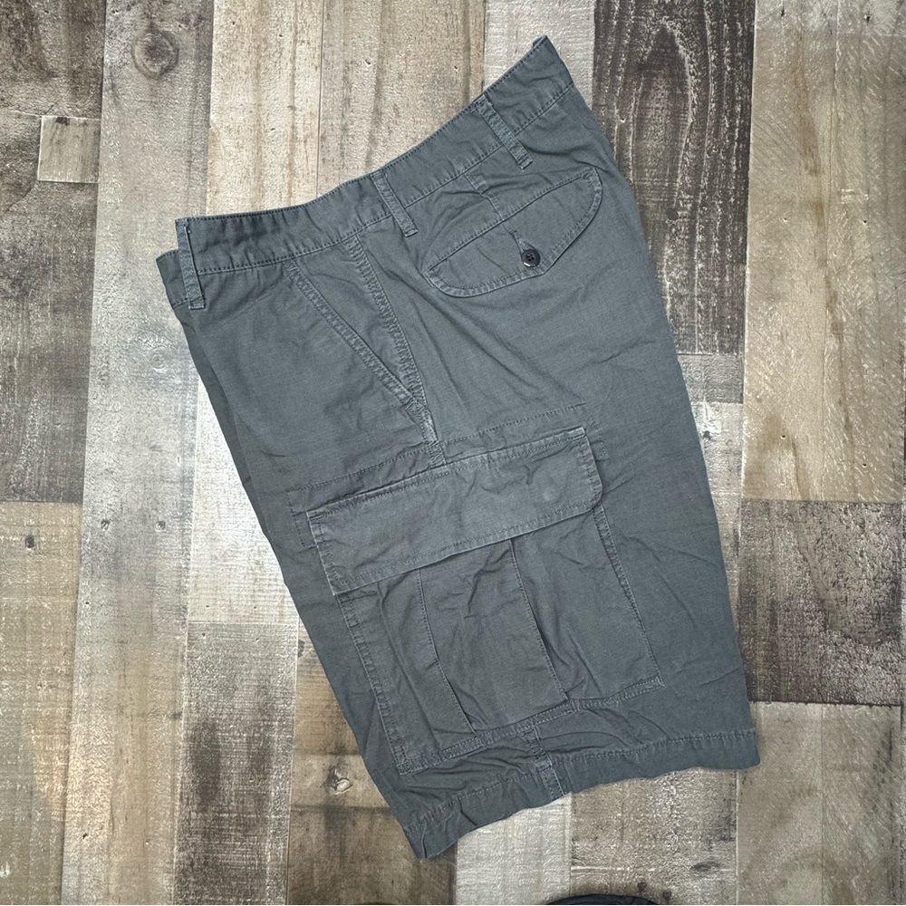 Levi's Gray Cargo Shorts Relaxed Fit Cotton Blend size 36